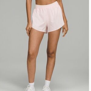 Lulu Find Your Pace 3” short